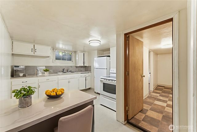 303 NE Ash Avenue, College Place, WA 99324