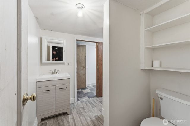 303 NE Ash Avenue, College Place, WA 99324