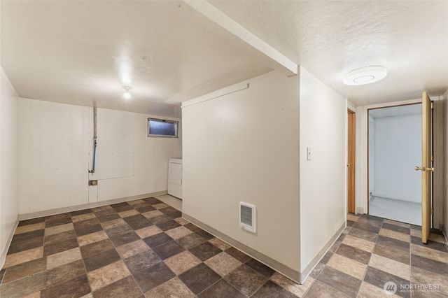 303 NE Ash Avenue, College Place, WA 99324