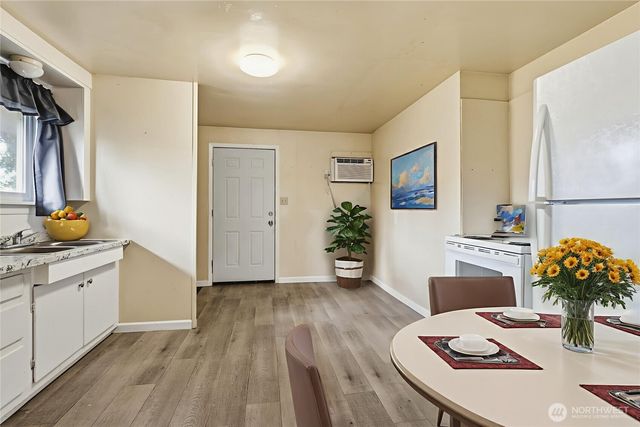 303 NE Ash Avenue, College Place, WA 99324