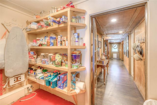 300 L Green Road, Cleveland, TX 77328