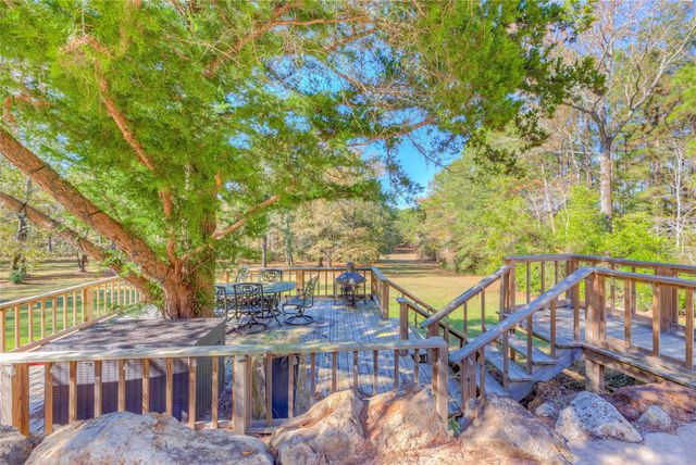 300 L Green Road, Cleveland, TX 77328