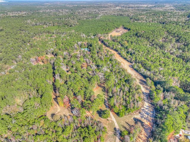 300 L Green Road, Cleveland, TX 77328