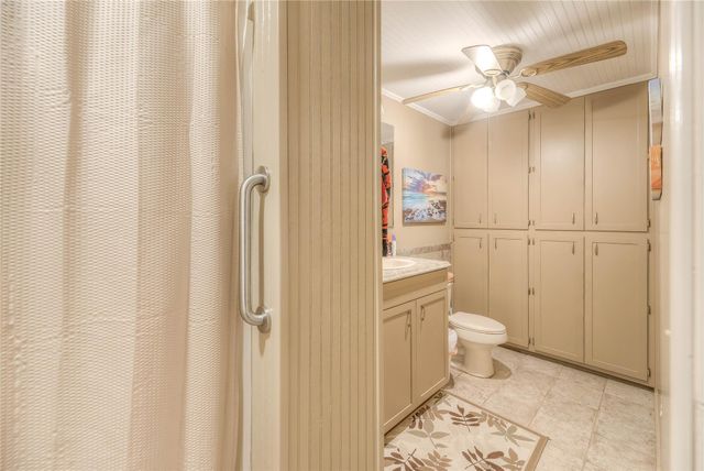 300 L Green Road, Cleveland, TX 77328