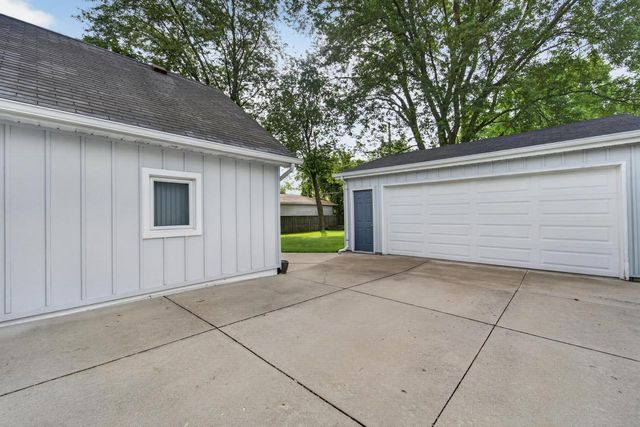5419 16th STREET, Mount Pleasant, WI 53406