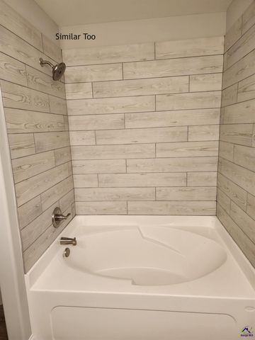 300 Beau Claire Circle, Byron, GA 31008