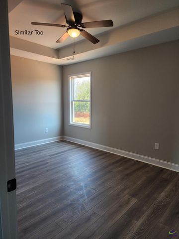 300 Beau Claire Circle, Byron, GA 31008
