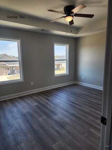 300 Beau Claire Circle, Byron, GA 31008
