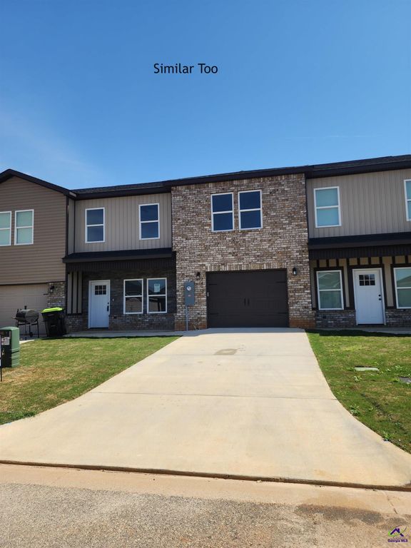 300 Beau Claire Circle, Byron, GA 31008