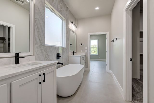 15521 Aparados Way, Edmond, OK 73013
