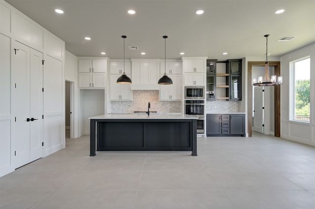 15521 Aparados Way, Edmond, OK 73013