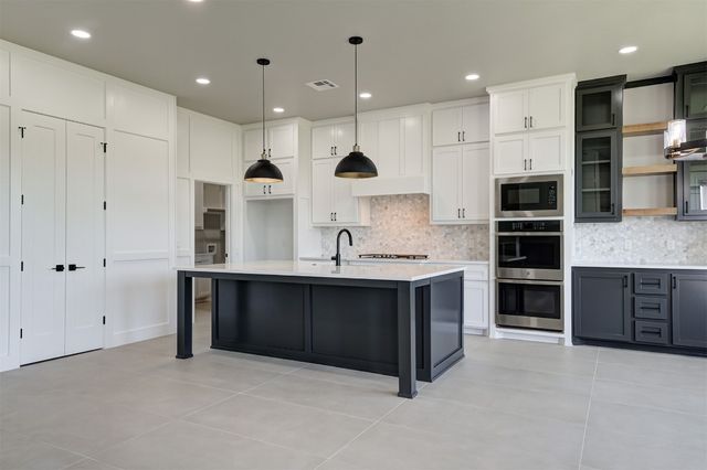 15521 Aparados Way, Edmond, OK 73013