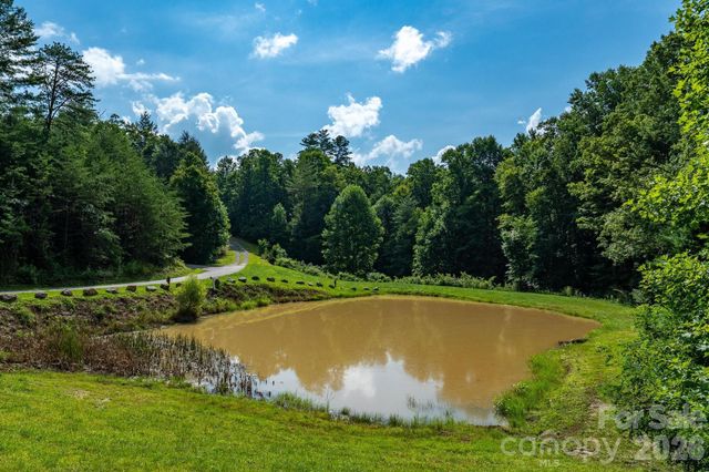 565 Pine Cone Trail, Marshall, NC 28753