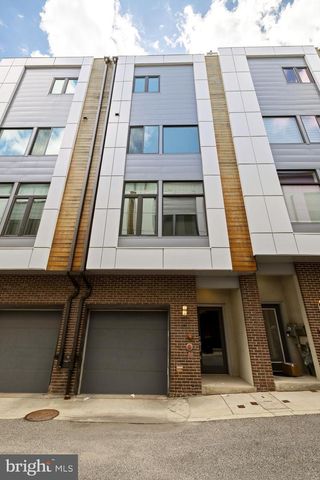 702 N 11th St Frnt