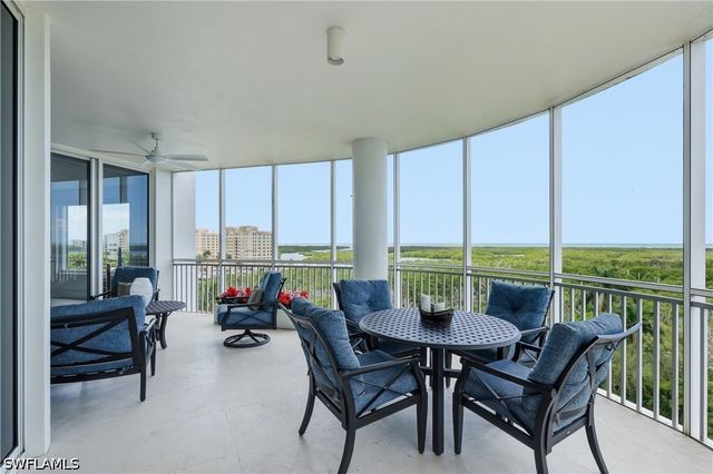 13675 Vanderbilt DR 810, Naples, FL 34110