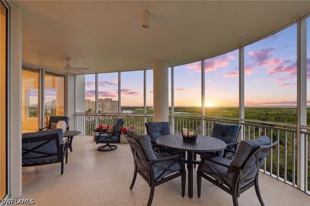 13675 Vanderbilt DR 810, Naples, FL 34110