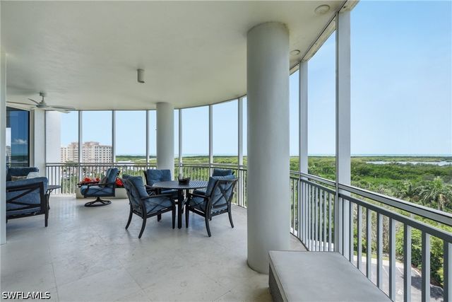 13675 Vanderbilt DR 810, Naples, FL 34110