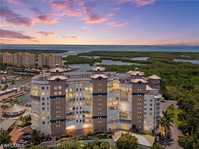 13675 Vanderbilt DR 810, Naples, FL 34110