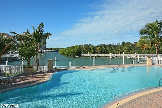 13675 Vanderbilt DR 810, Naples, FL 34110