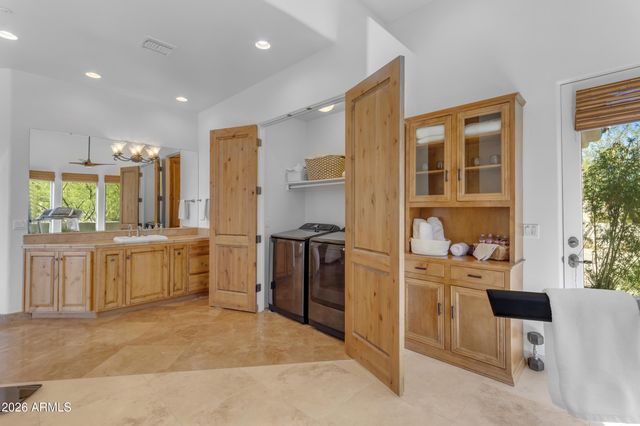 9575 E Ranch Gate Road, Scottsdale, AZ 85255