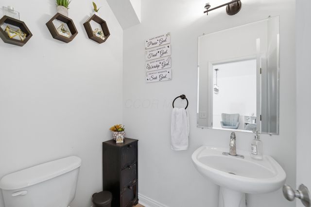 2842 Acarie Drive, Columbus, OH 43219