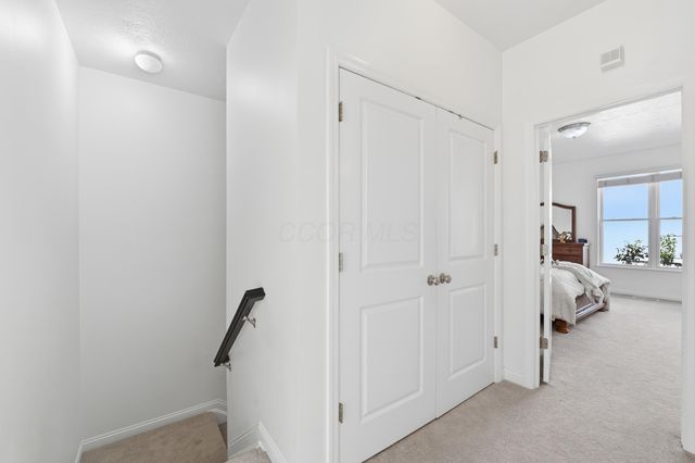 2842 Acarie Drive, Columbus, OH 43219