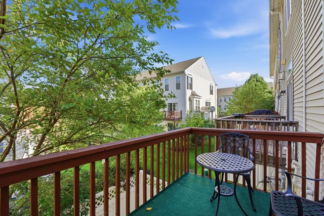 2842 Acarie Drive, Columbus, OH 43219