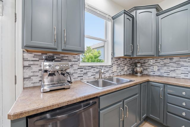 2842 Acarie Drive, Columbus, OH 43219