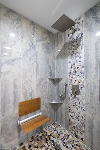 289 Mendenhall Drive, Winston-salem, NC 27127