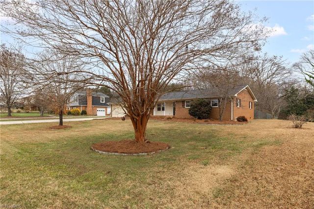 289 Mendenhall Drive, Winston-salem, NC 27127