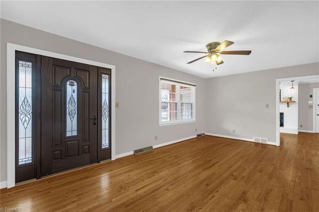 289 Mendenhall Drive, Winston-salem, NC 27127