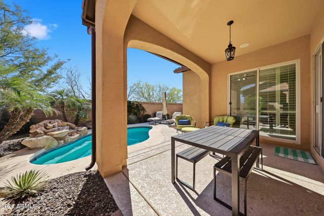 12071 W RED HAWK Drive, Peoria, AZ 85383