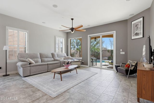 12071 W RED HAWK Drive, Peoria, AZ 85383