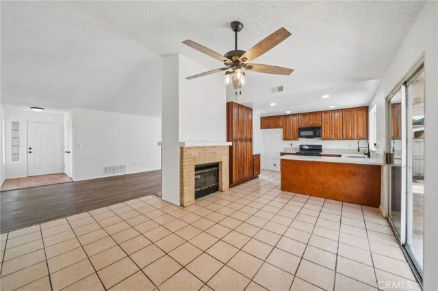 2320 W Sunrise Drive, Rialto, CA 92377