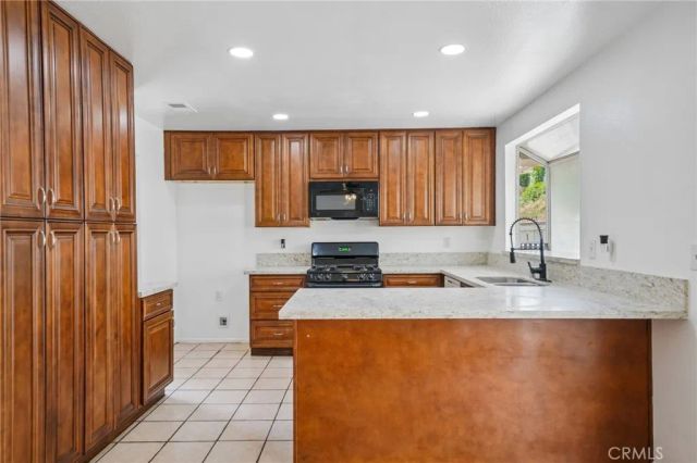 2320 W Sunrise Drive, Rialto, CA 92377
