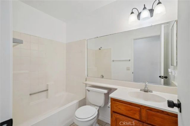 2320 W Sunrise Drive, Rialto, CA 92377
