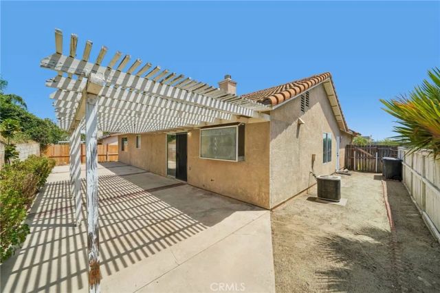 2320 W Sunrise Drive, Rialto, CA 92377