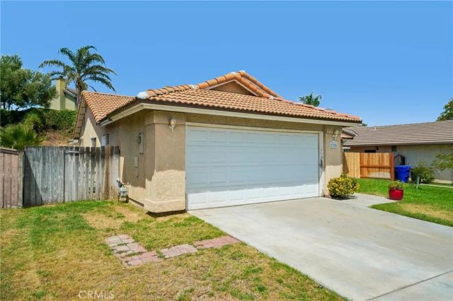 2320 W Sunrise Drive, Rialto, CA 92377