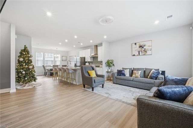 405 Asuza ST, Chesapeake, VA 23323