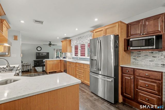 12 Stonehedge Road, Norwalk, CT 06851