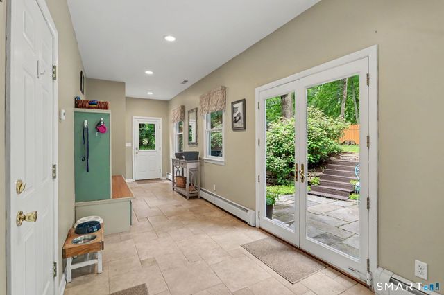 12 Stonehedge Road, Norwalk, CT 06851