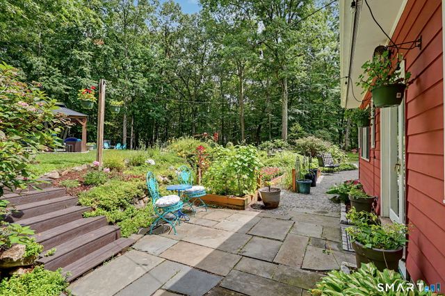12 Stonehedge Road, Norwalk, CT 06851