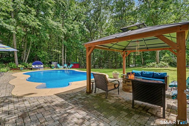12 Stonehedge Road, Norwalk, CT 06851