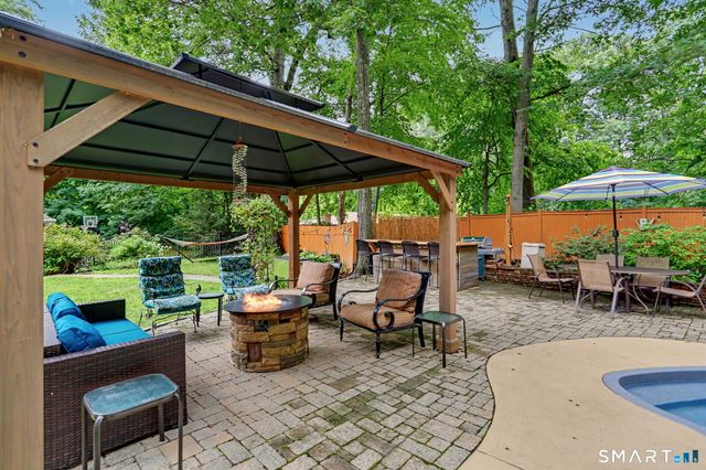 12 Stonehedge Road, Norwalk, CT 06851