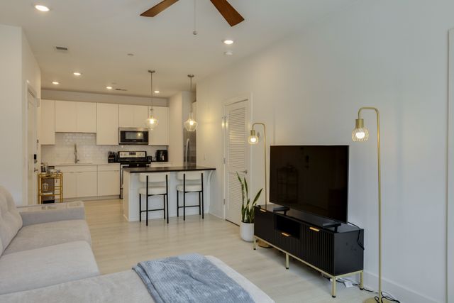 1609 Marshall Hollow Dr Apt 203, Nashville, TN 37203