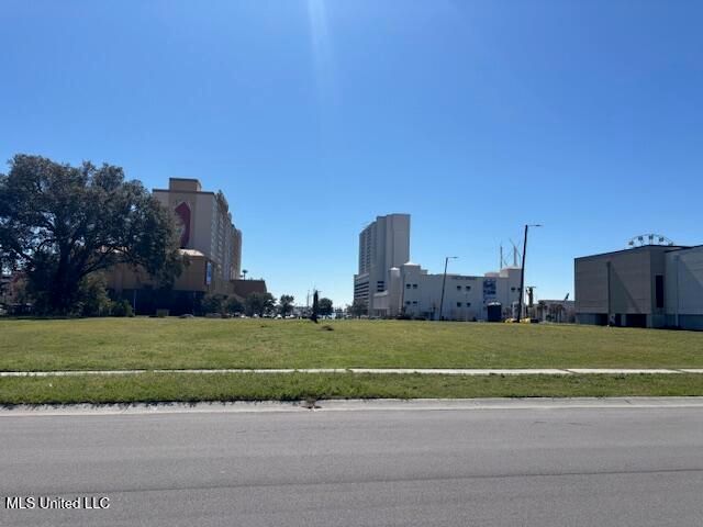 164 1st Street, Biloxi, MS 39530