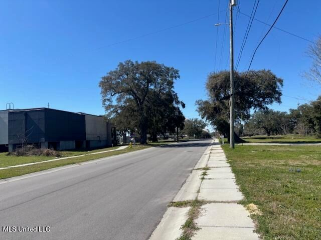 164 1st Street, Biloxi, MS 39530