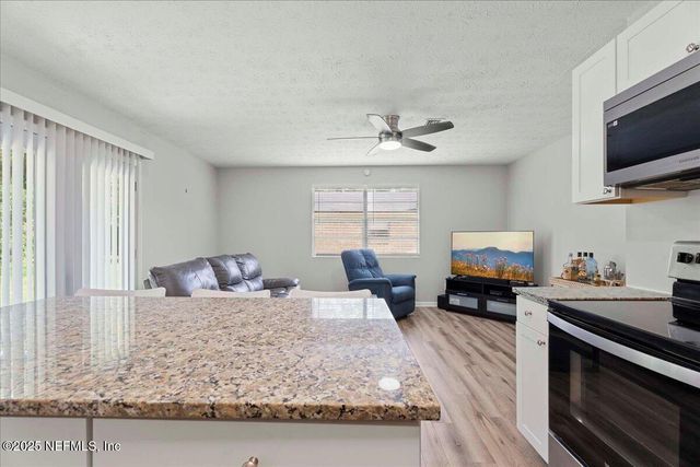 10964 BACALL Road W, Jacksonville, FL 32218