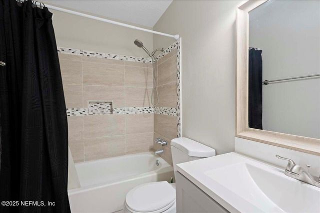 10964 BACALL Road W, Jacksonville, FL 32218