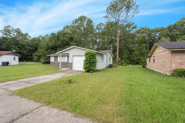 10964 BACALL Road W, Jacksonville, FL 32218